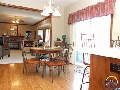 3736 SW Stonybrook Dr, Topeka, KS 66610 - photo 7