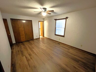 168 Sherwood Dr, Manchester, TN 37355 - photo 7