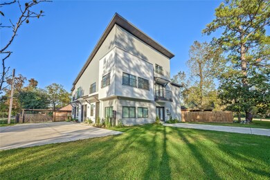 9002 Kelburn Dr unit C, Houston, TX 77016 - photo 3