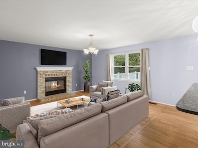 9609 Glen Oaks Ln, Columbia, MD 21046 - photo 4