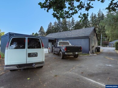 2686 12th St SE, Salem, OR 97302 - photo 5