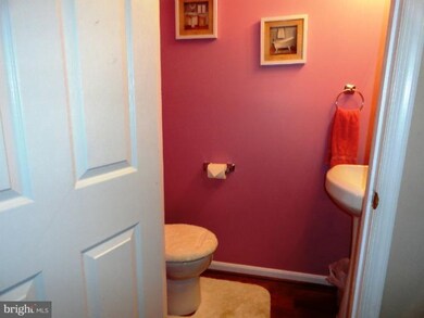 2717 Thornbrook Ct, Odenton, MD 21113 - photo 6