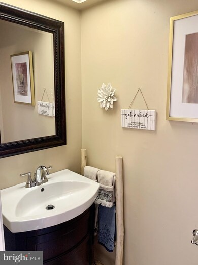 1366 Putnam Blvd unit 14, Wallingford, PA 19086 - photo 6