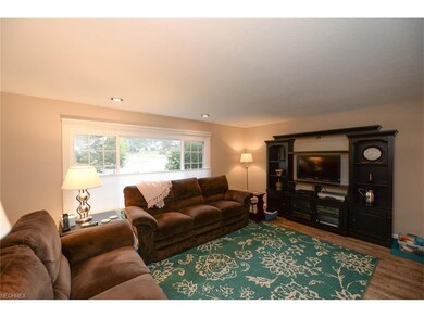 1871 Laurel Dr, Twinsburg, OH 44087 - photo 3