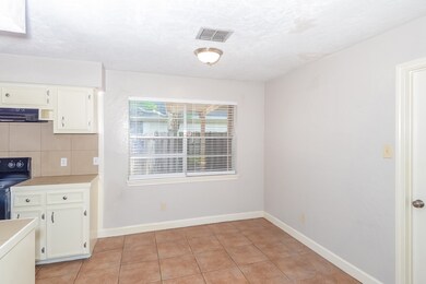 7506 Antoine Dr, Houston, TX 77088 - photo 4