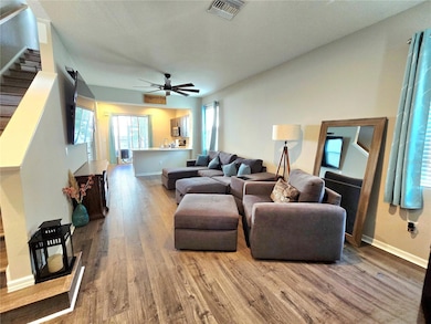 6334 Fairmont Ln, Palmetto, FL 34221 - photo 2