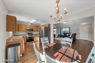 12-8244 Oak Terrace Ln06