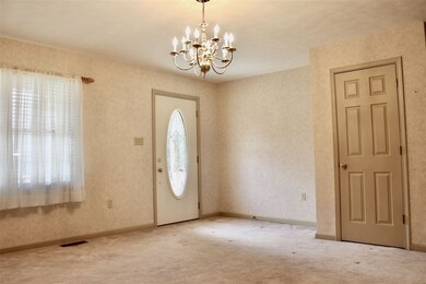 370 Round Hill Dr, Stuarts Draft, VA 24477 - photo 7