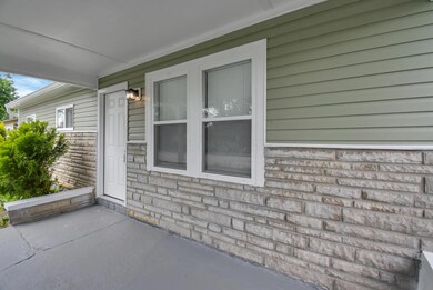 643 Demorest Rd, Columbus, OH 43204 - photo 5