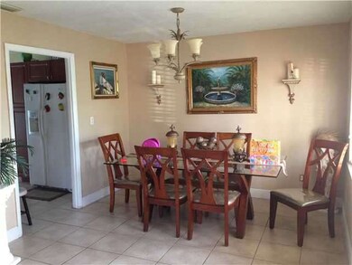 15042 SW 69th St, Miami, FL 33193 - photo 2