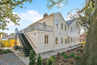 View of entire 6-plex