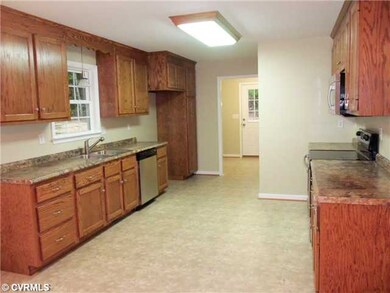 Kitchen - Custom kitchen with custom cabinets, upg