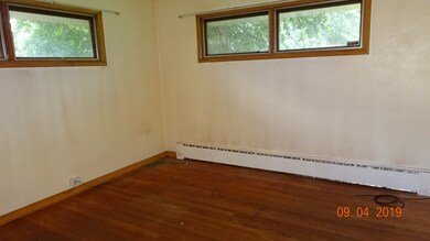 340 N Berwick Blvd, Waukegan, IL 60085 - photo 5