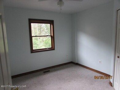 44 Edge Rock Dr, Drums, PA 18222 - photo 7