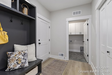 6706 Sheldon Crossings Dr unit 46, Hudsonville, MI 49426 - photo 2