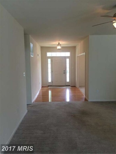 10210 Stagecoach Dr, Hagerstown, MD 21740 - photo 4