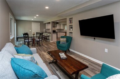 2521 Glennor Rd, Des Moines, IA 50310 - photo 7