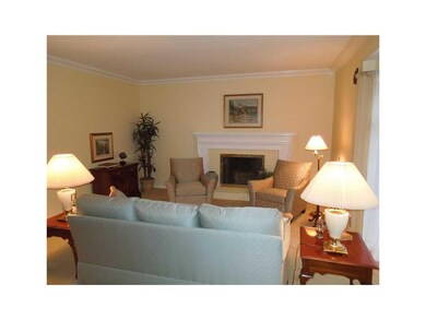 2207 Linden Dr SE, Cedar Rapids, IA 52403 - photo 4