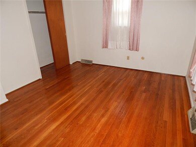 2253 Cleveland St, Beech Grove, IN 46107 - photo 2