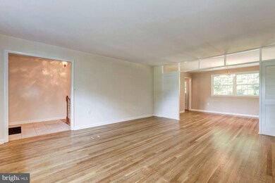 421 Scott Dr, Silver Spring, MD 20904 - photo 6