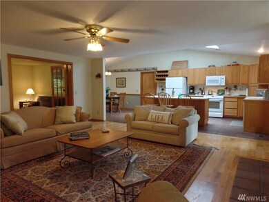 12532 Waddell Creek Ct SW, Olympia, WA 98512 - photo 4