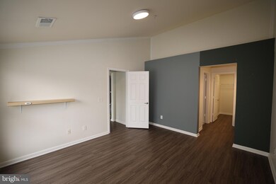 45090 Brae Terrace unit 201, Ashburn, VA 20147 - photo 6