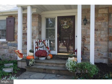 919 Main St, Shoemakersville, PA 19555 - photo 4