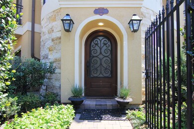 1969 Indiana St, Houston, TX 77019 - photo 2