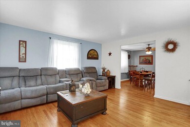 969 Von Steuben Dr, Pottstown, PA 19464 - photo 3