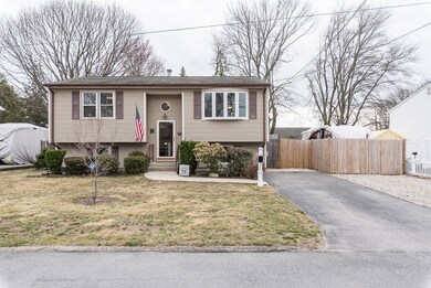 23 Woodrow Ave, Cranston, RI 02920 - photo 2