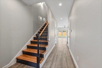 7832 Willow St, Houston, TX 77088 - photo 3