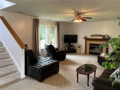 915 E Fleetwood Dr, Greensburg, IN 47240 - photo 5