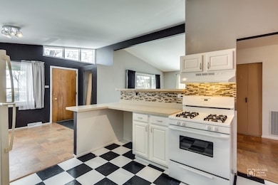 3409 Wilke Rd, Rolling Meadows, IL 60008 - photo 7