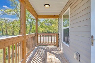 127 Calhoun St, Alderson, WV 24910 - photo 3