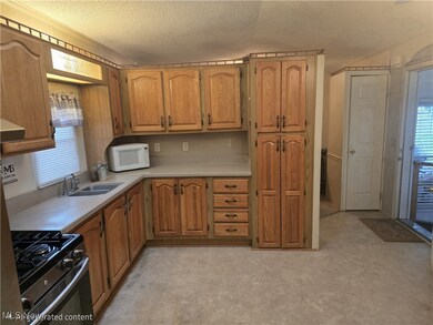 1229 Columbiana-Lisbon Rd unit 41, Columbiana, OH 44408 - photo 6