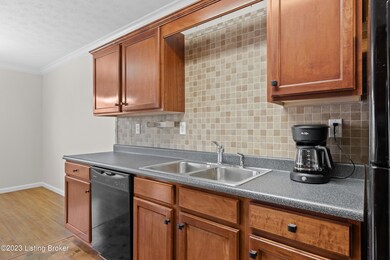 7030 Shutesbury Cir-17