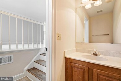 7801 Black Horse Ct, Manassas, VA 20109 - photo 3