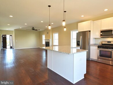 405 Sussex St, Milton, DE 19968 - photo 4