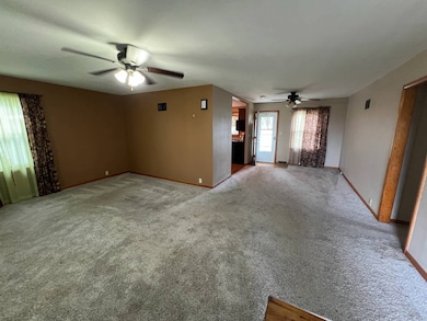 722 N Washington St, Beloit, KS 67420 - photo 4