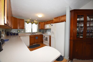 127 Leisure Green Dr N, Mashpee, MA 02649 - photo 4