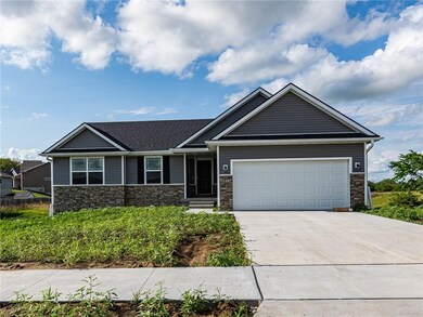 1411 NE 2nd St, Stuart, IA 50250 - photo 2