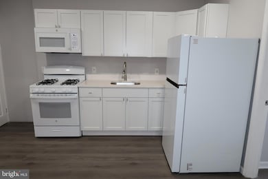 2833 Brendan Ave unit 1, Baltimore, MD 21213 - photo 5