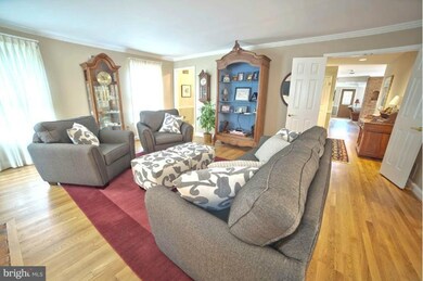 14509 Falling Leaf Dr, Gaithersburg, MD 20878 - photo 2