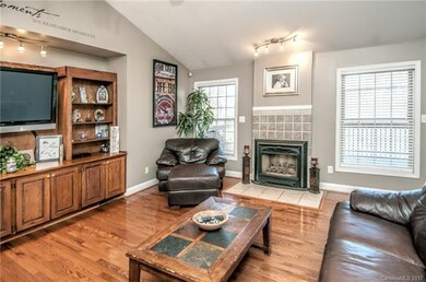 114 Zurich Ln, Statesville, NC 28625 - photo 2