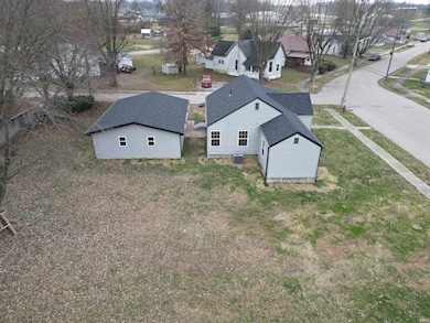 512 S 5th St, Petersburg, IN 47567 - photo 2