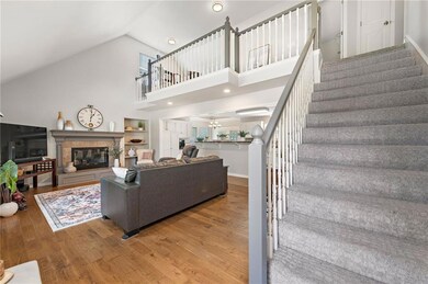 303 SW Albatross Ct, Lees Summit, MO 64082 - photo 5