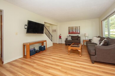 1124 Oleson Rd, Waterloo, IA 50702 - photo 6