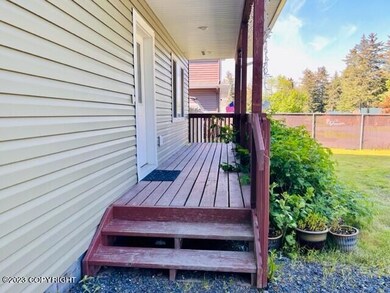 373 Front Porch4
