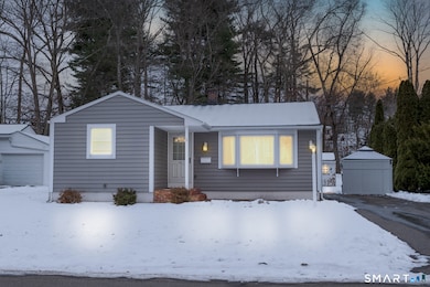 15 Robbin Rd, Enfield, CT 06082 - photo 2