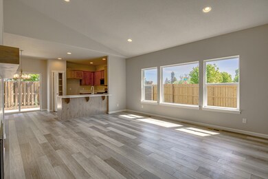 2911HemlockLn-053